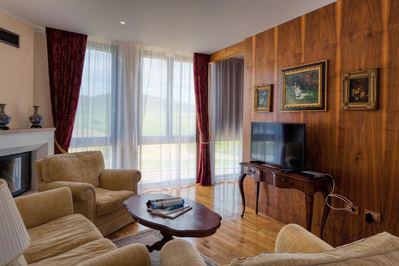 Hotel Soli Invicto Elenovo  Esterno foto